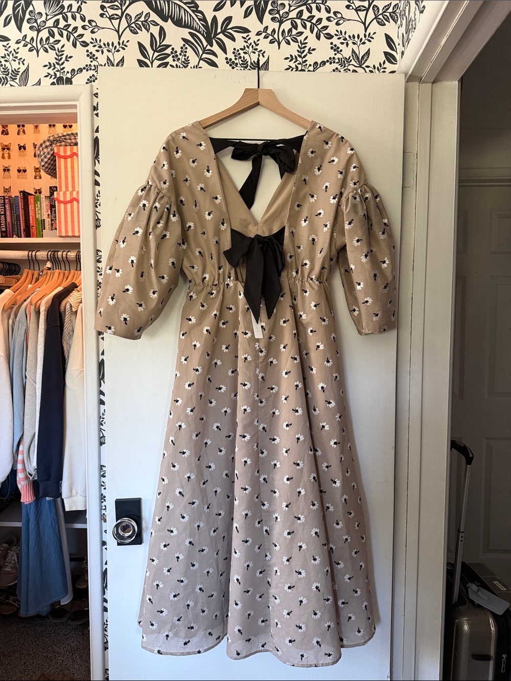ASOS Beige Floral Maxi Dress with Black Bow - Picture 2 of 5